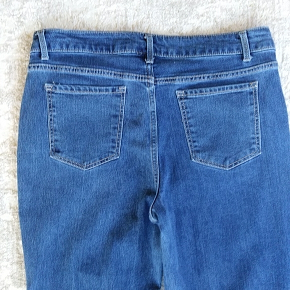 No Boundaries Distressed Bootcut Jeans - Picture 7 of 15